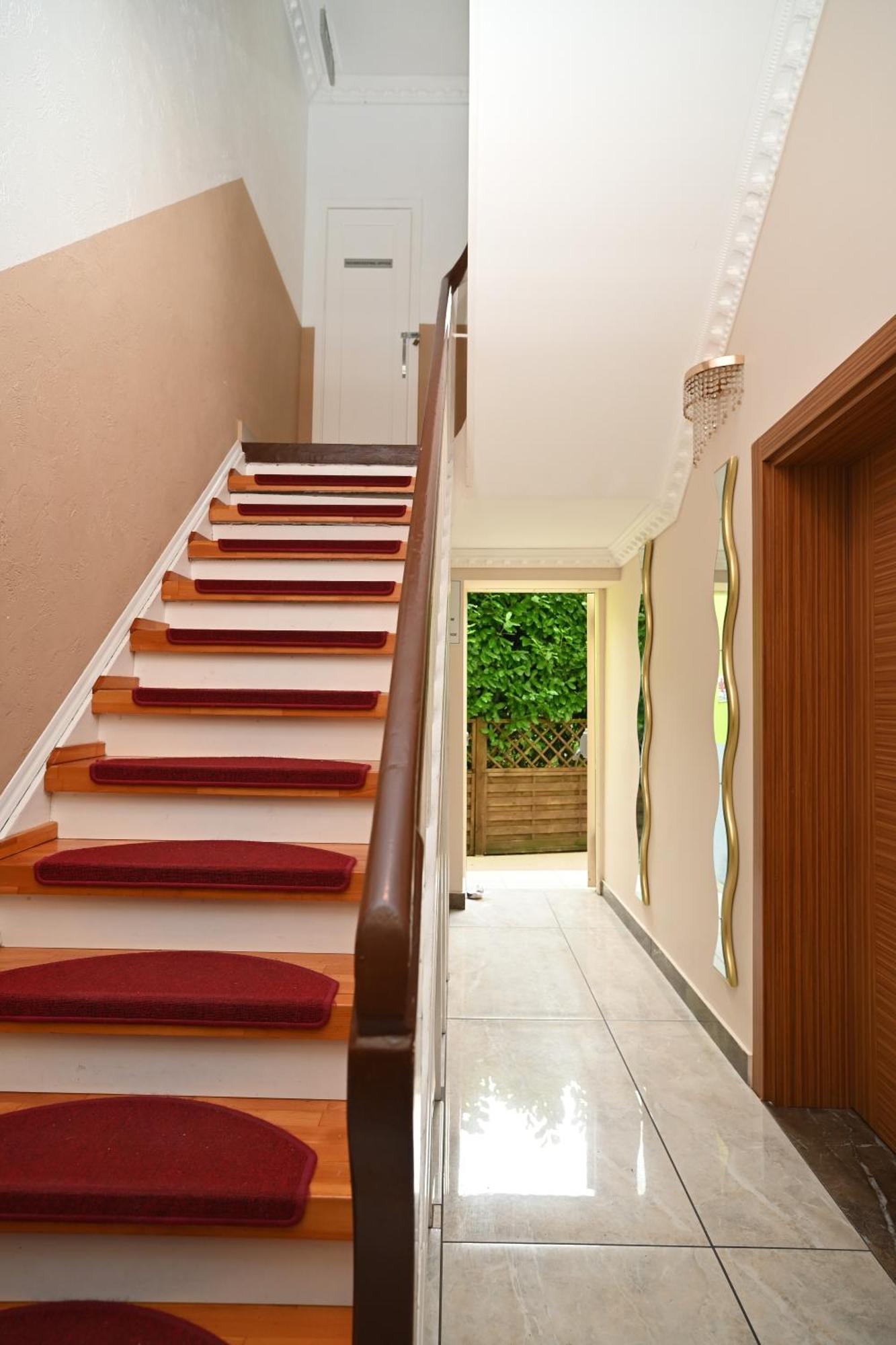 Kispet Deluxe Hotels&Suites أوبيرهاوزين المظهر الخارجي الصورة